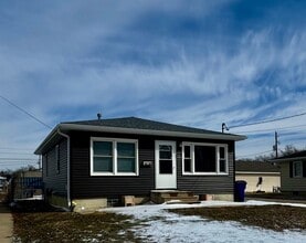 Building Photo - 508 Hartman Ave