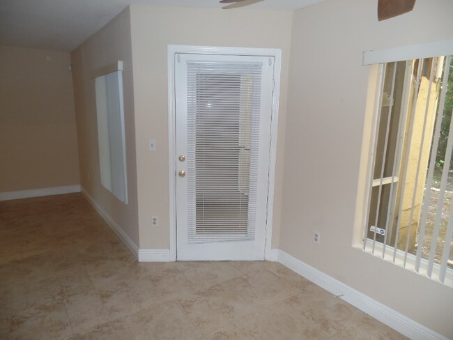 Foto del edificio - 2485 NW 33rd St