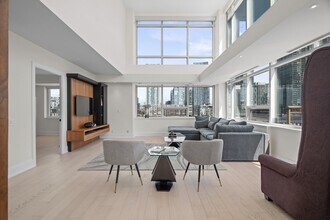 Building Photo - 500 Queens Quay W