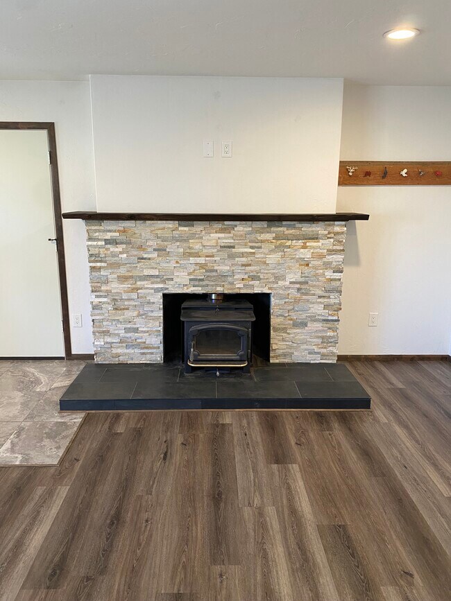 Sala de estar - 525 NE Revere Ave