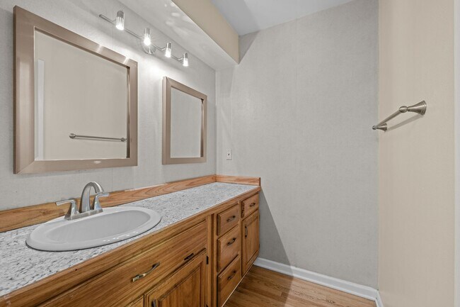 Foto del edificio - 8022 E Bucknell Pl