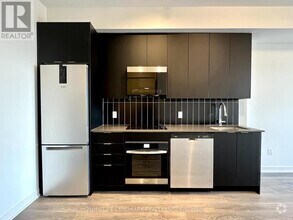 Building Photo - 474-474 Caldari Rd