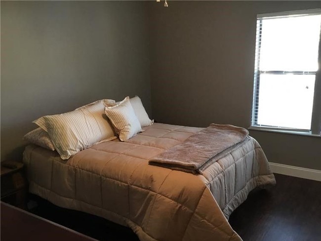 Foto del edificio - Stunning 2 Bedroom 2 Bath Vintage Grand Condo