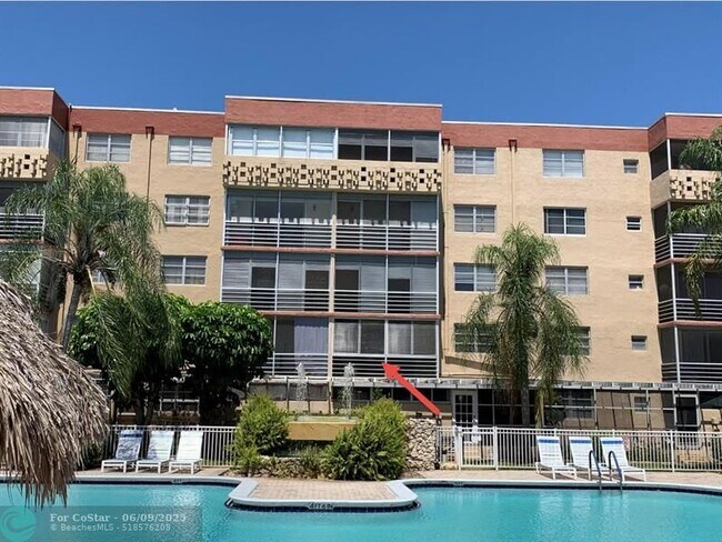 Building Photo - 404 NW 68th Ave