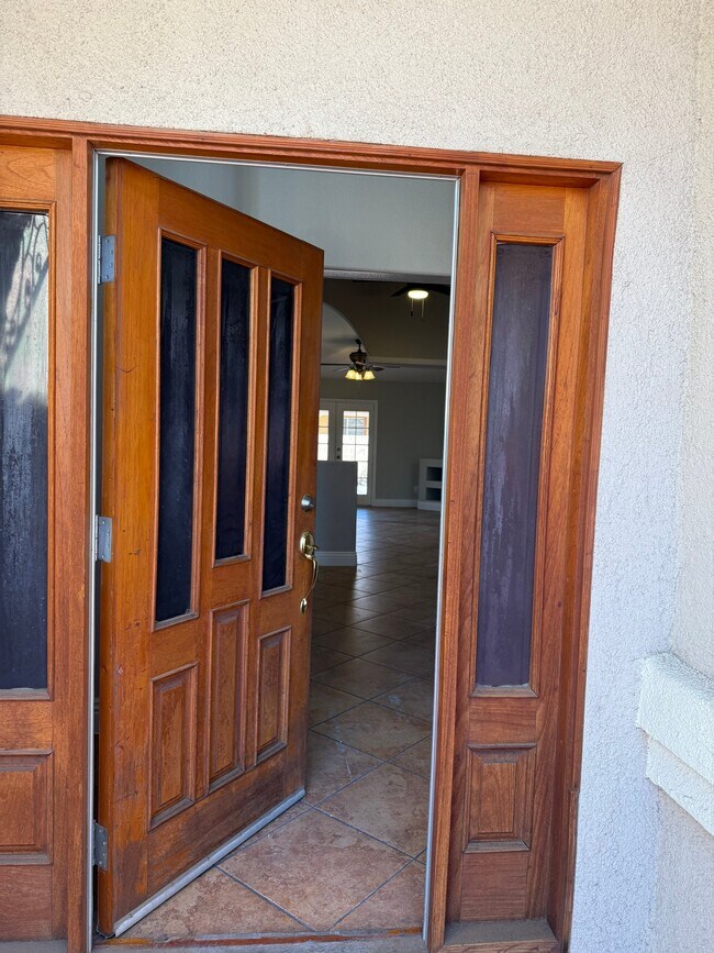 Foto del edificio - 4820 Patterson Ave