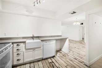 Building Photo - 3930 University Center Dr