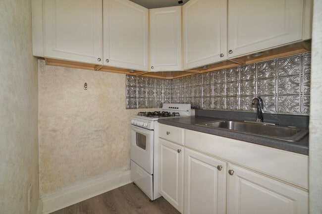 Kitchen - Belmont