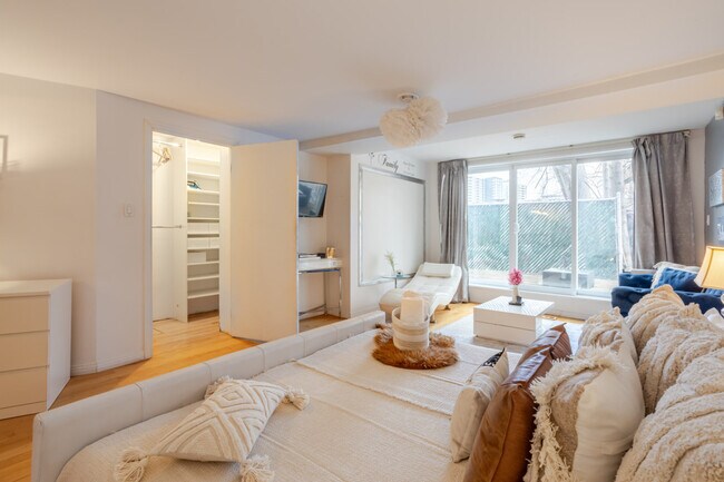 Photo du bâtiment - 1420 Rue Notre-Dame Ouest-SI ID1601947P