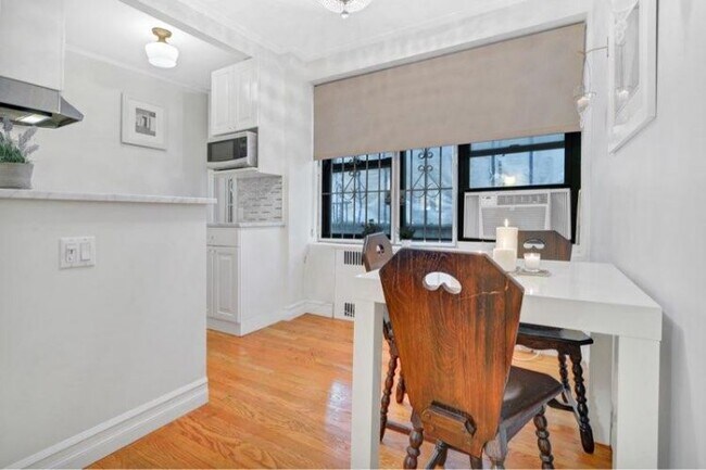 Foto del edificio - 350 E 77th St