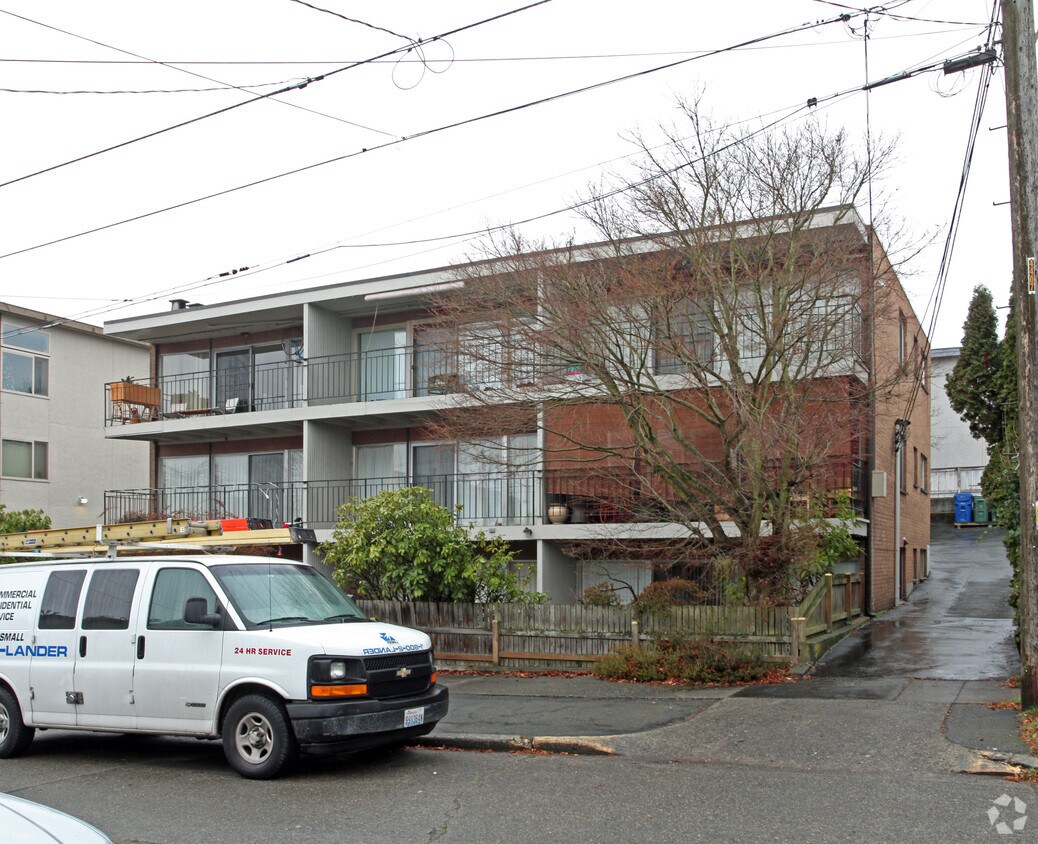 Foto del edificio - Camerlu Park Apartments