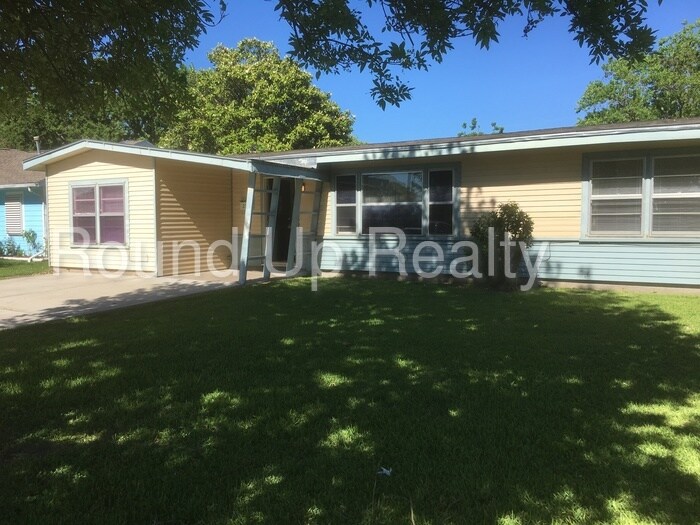 Primary Photo - 214 17th Ave N