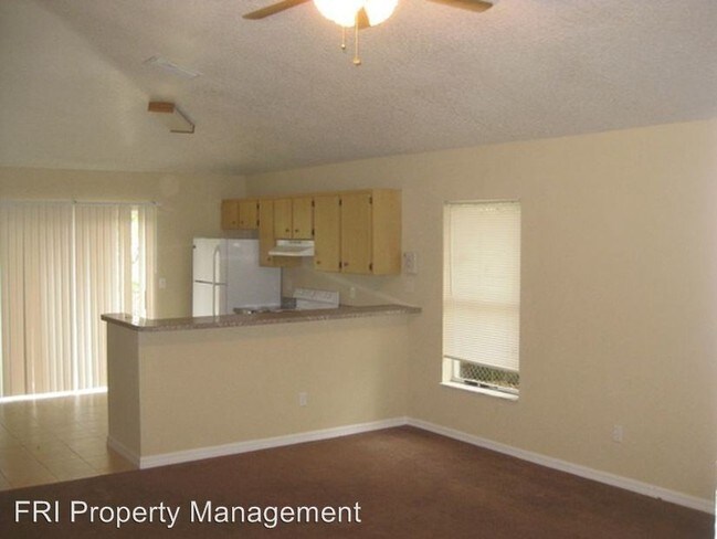 Building Photo - 501 Cypress Ave