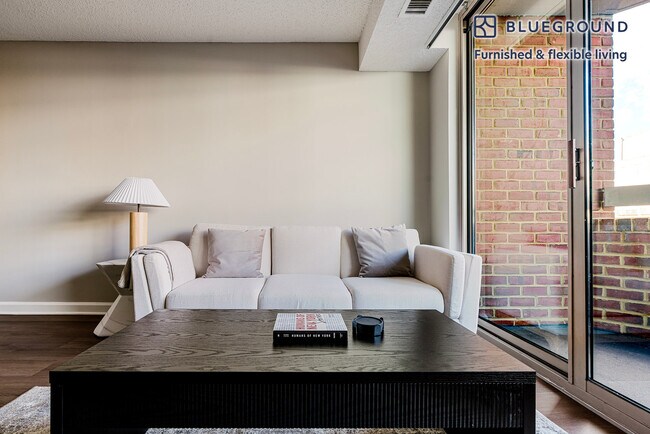 Foto del edificio - 2140 L St NW