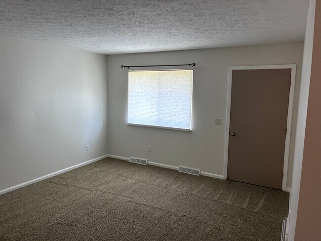 Foto del edificio - 4524 Camelot Cir
