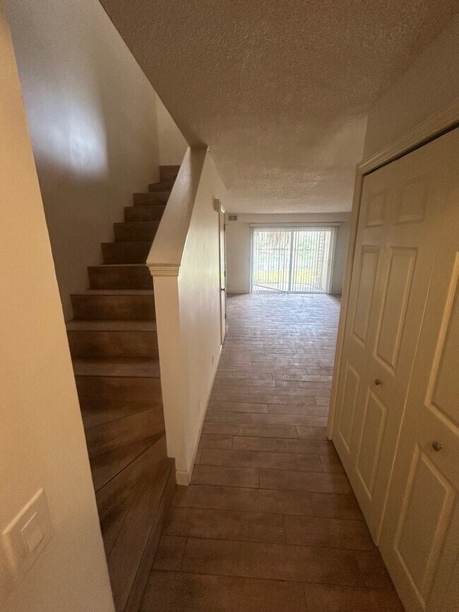 Building Photo - Two Bedroom Townhome in St Andrews
