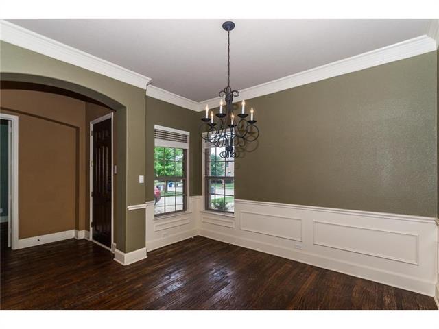 Building Photo - 926 Redbird Ln