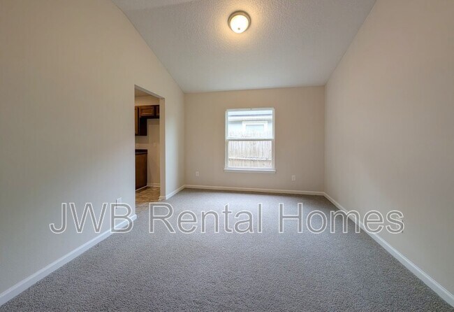 Foto del edificio - 5591 Village Pond Cir