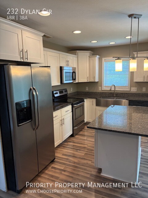 Photo - 232 Dylan Cir House