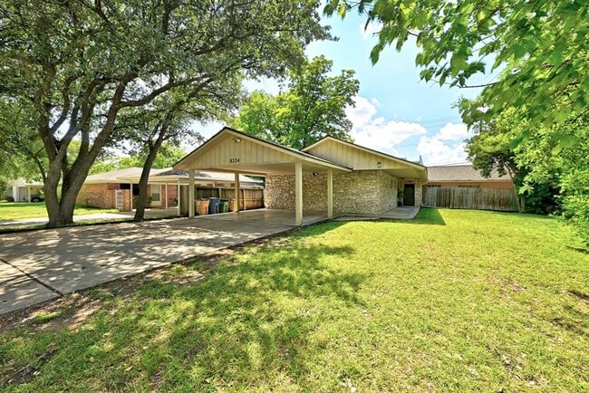 Foto del edificio - 8204 Exmoor Dr