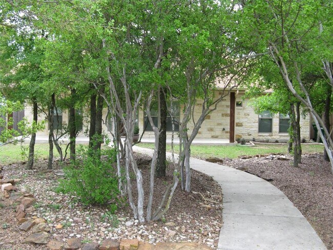 Foto del edificio - 806 Woodland Park Dr