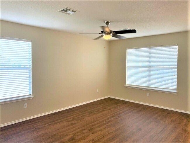 Building Photo - 401 Bull Creek Pkwy
