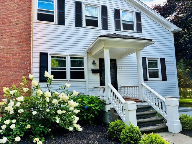 Foto del edificio - 571 Bellevue Ave