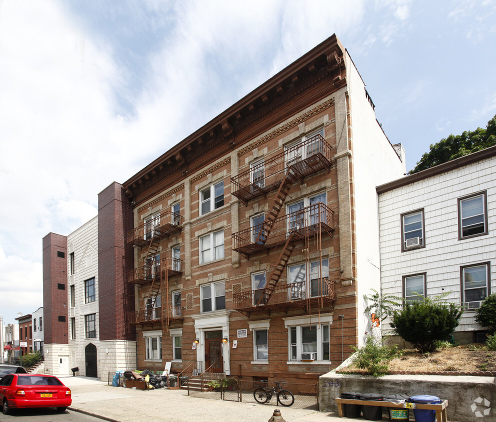 Primary Photo - 25-71 31st St