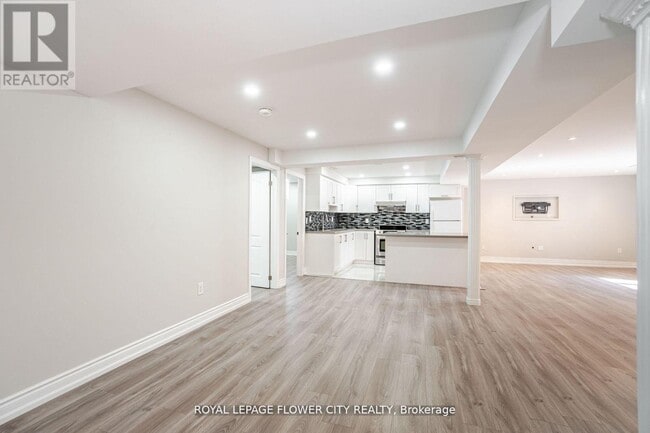 Building Photo - 36 Louvain Dr
