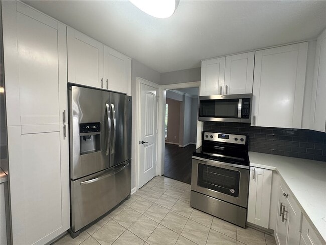 Building Photo - 11610 Cypresswood Dr
