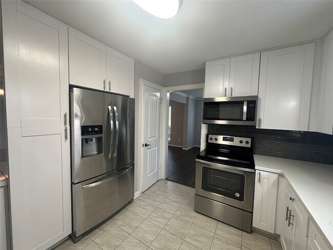 Foto del edificio - 11610 Cypresswood Dr