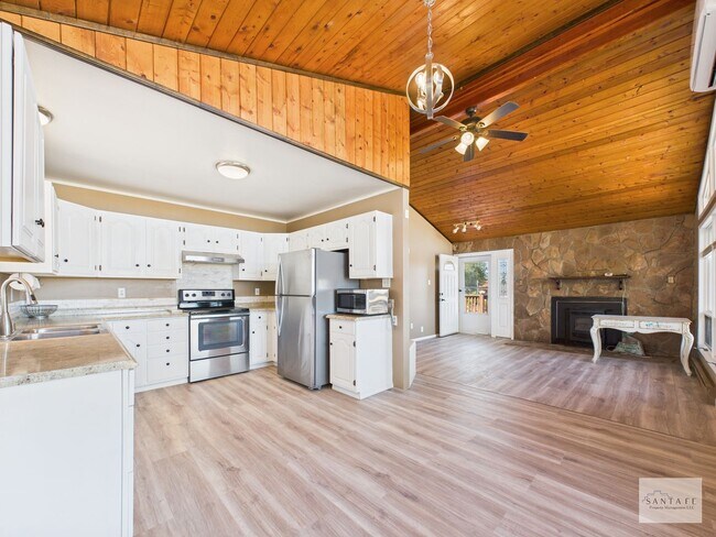 Foto del edificio - Single Family Home minutes from Los Alamos/Pojoaque