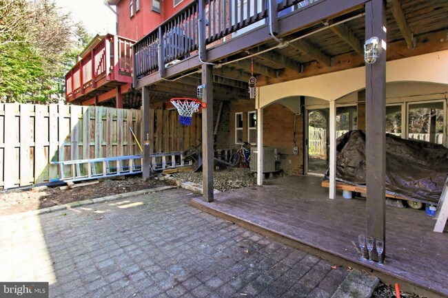 Foto del edificio - 12728 Rolling Brook Dr