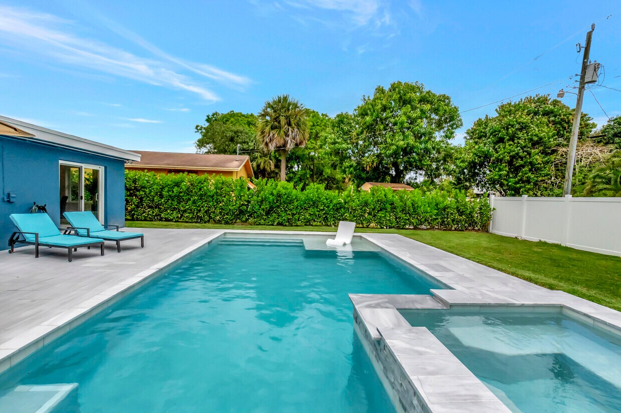 Foto principal - 219 NW 14th Ave