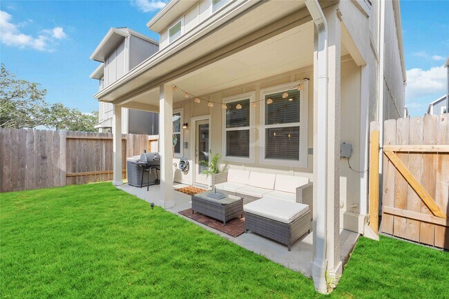 Foto del edificio - 1512 Parkland Oak Dr