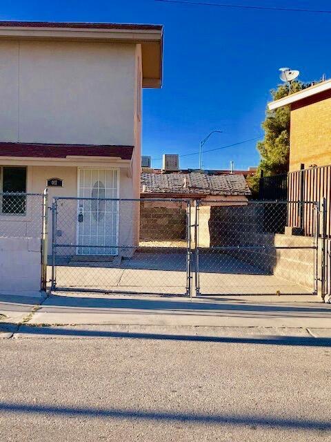 Foto del edificio - 407 Nichols Rd