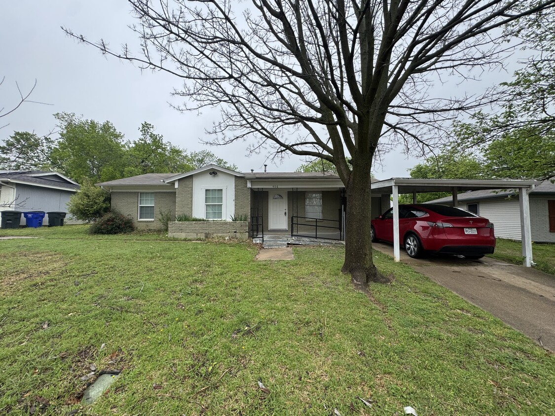 Primary Photo - 406 Hillcrest St