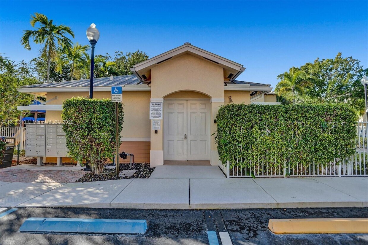 4617 SW 75th Way, Davie, FL 33314 Townhome Rentals in Davie FL