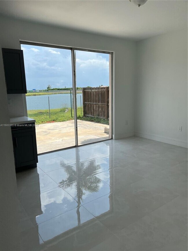 Foto del edificio - 13812 SW 275th Terrace