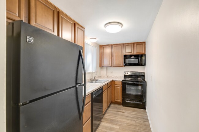 Foto del edificio - 895 Dahlia St