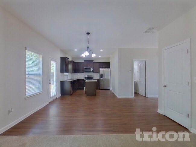 Building Photo - 297 Parkview Pl Dr