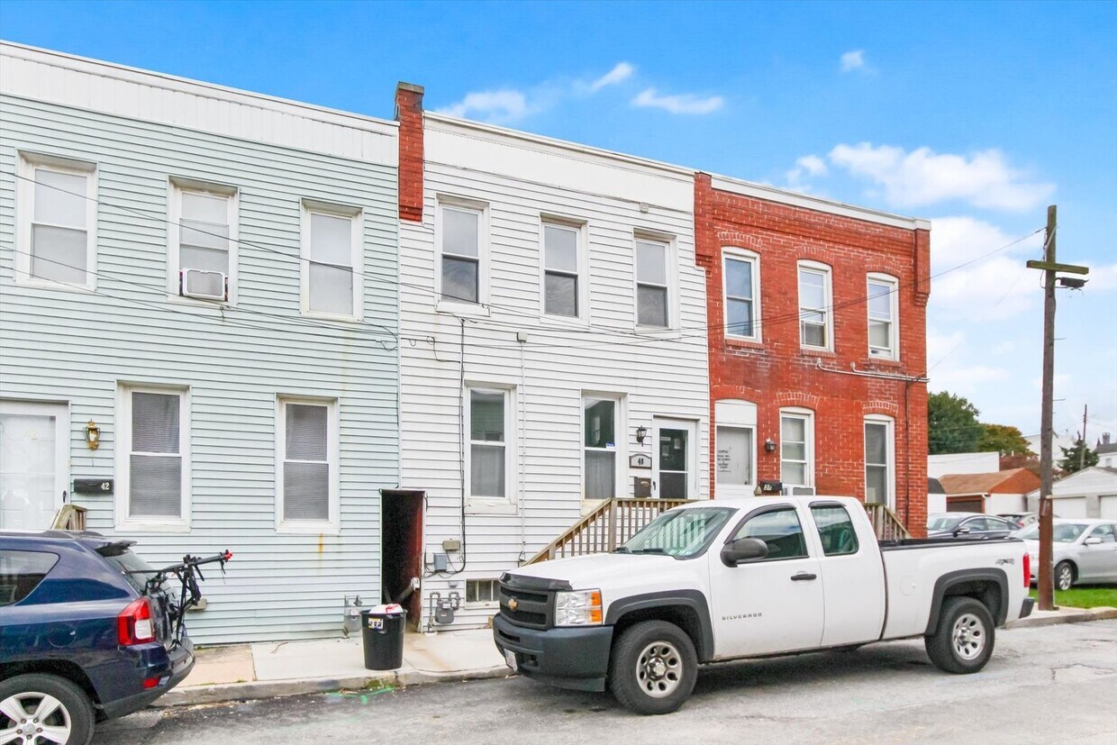 Foto principal - Coming Soon - Spacious 3 Bedroom, 1.5 Bath...