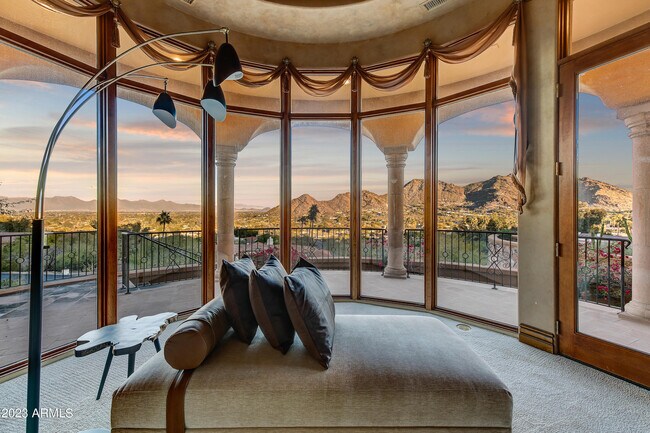 Foto del edificio - 8022 N 47th St