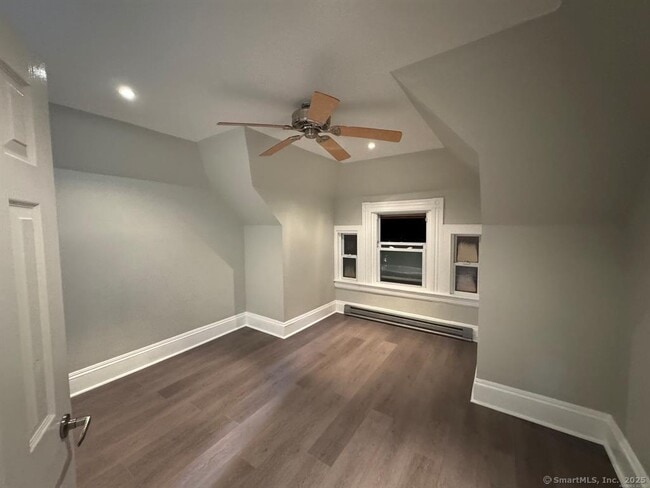 Foto del edificio - 644 Brooks St