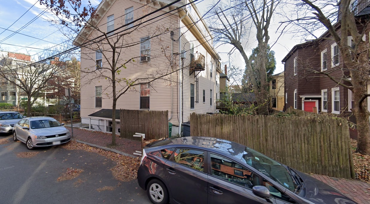 Primary Photo - 10 Shepard St