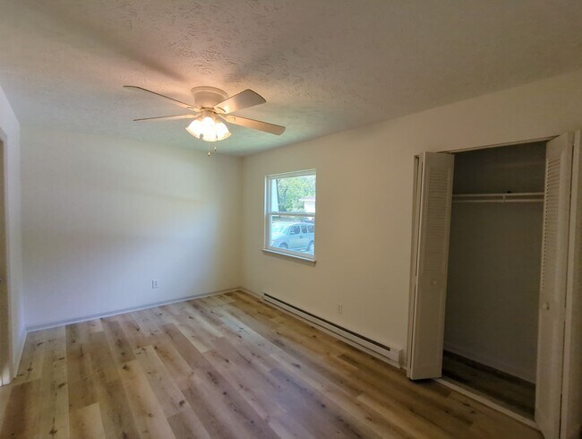 Building Photo - 3718 Fountain Ave