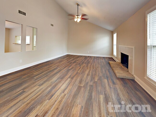 Foto del edificio - 9607 Cleveland Bay Ct