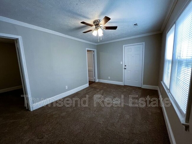 Building Photo - 217 N Virginia Ave