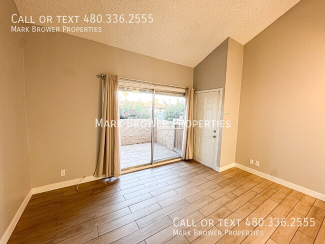 Building Photo - 8055 E Thomas Rd