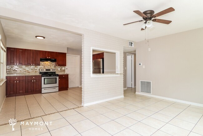 Foto del edificio - 7127 32nd Ave N