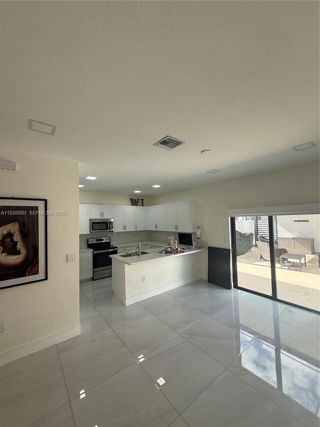 Foto del edificio - 11128 W 32nd Ln